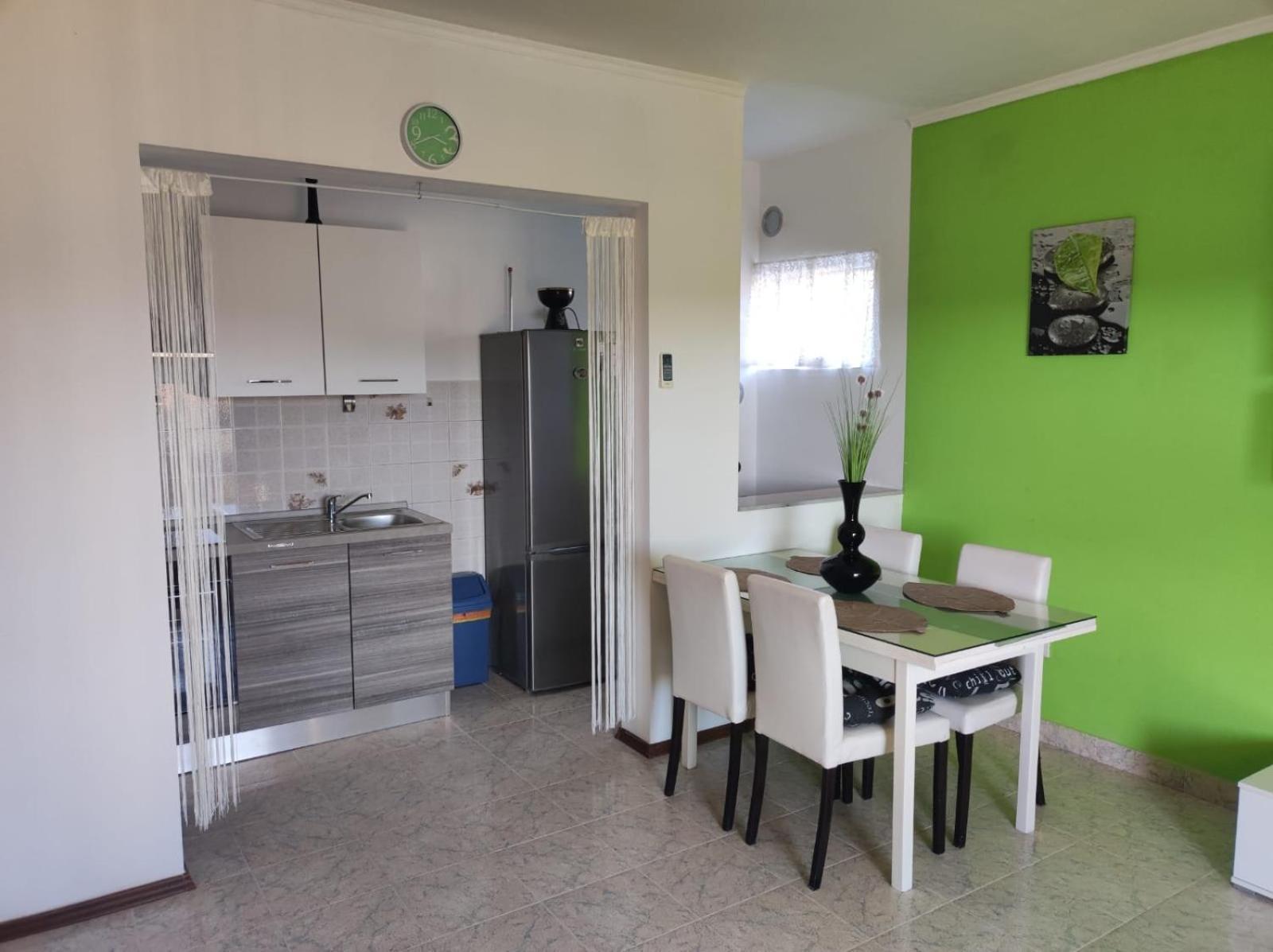 Apartment Mali Duje Puticanje Eksteriør billede